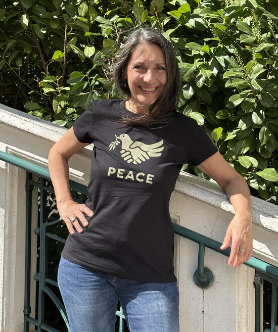 T-Shirt »Peace«, tailliert, schwarz, in drei Größen